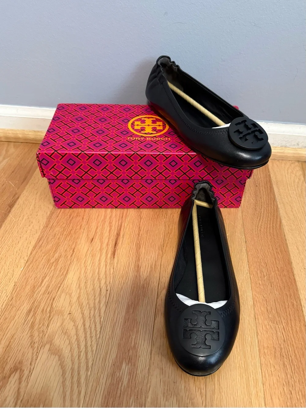 Tory Burch Minnie Logo Travel Ballet Flat Shoes Black Leather NEW 7
